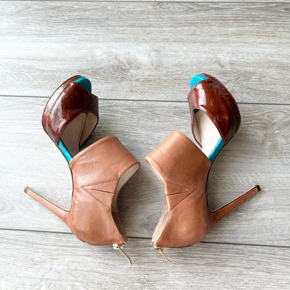 VINCE CAMUTO CANADAY TWO BAND HIGH HEEL PLATFORM SANDAL - Picture 10 of 15